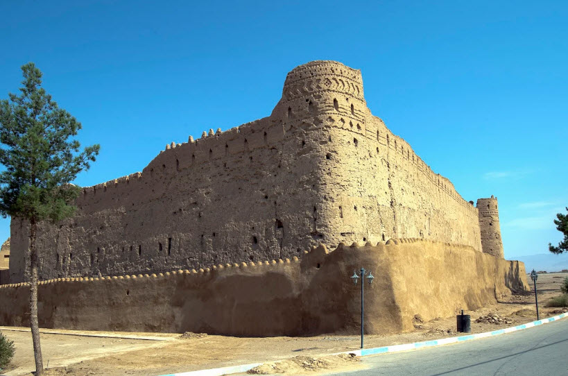 Khavidak Castle, Iran